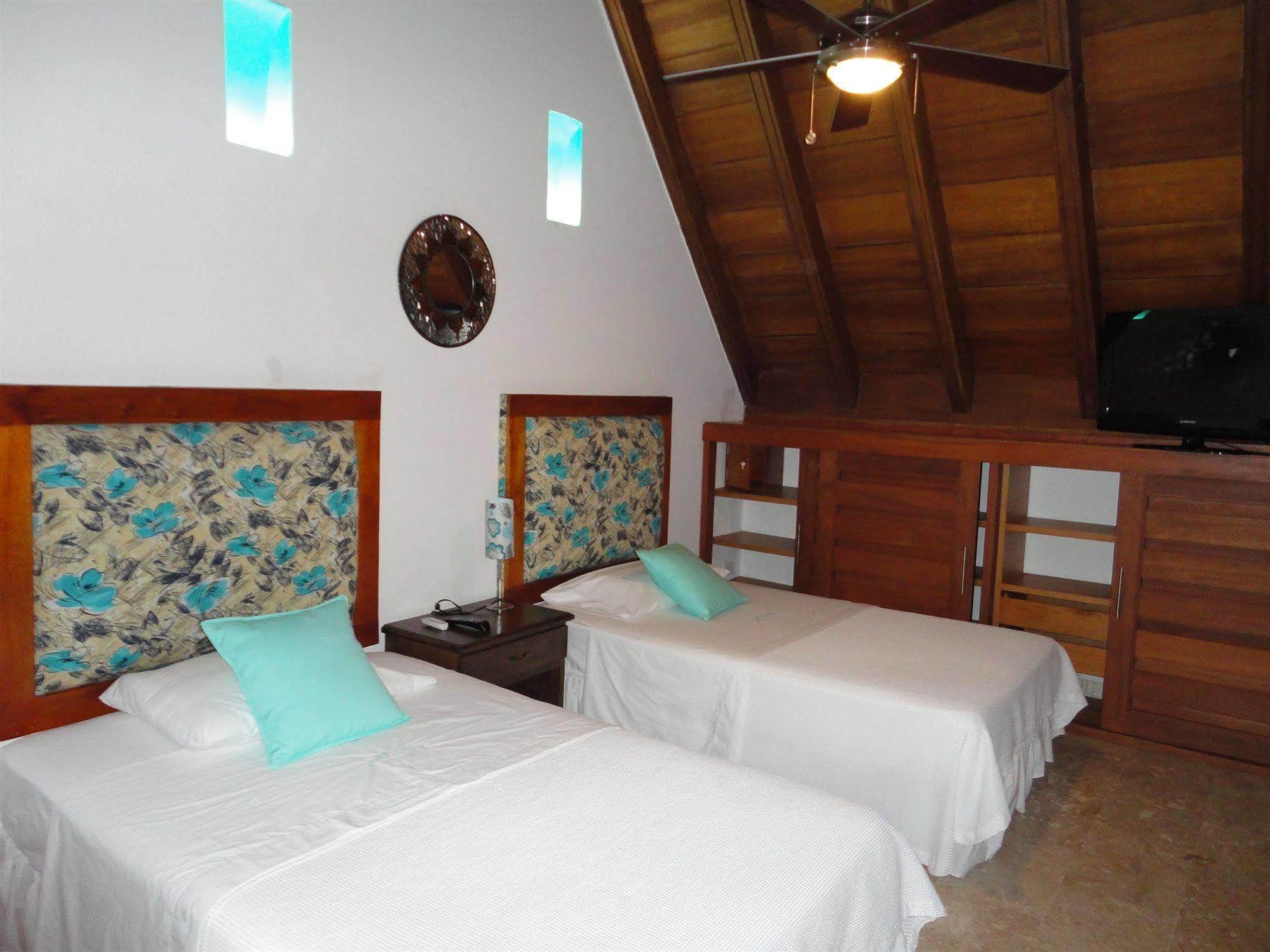 Casa Rosa 4*
